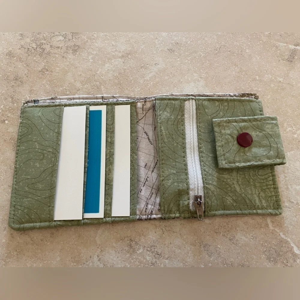 Handmade Map-Inspired Wallet – Snap Closure & Zipper Pocket